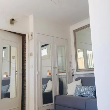 Appartement Nouveau! Centre Avec Terrasse Vue Mer, Classe 2 Etoiles La Grande-Motte